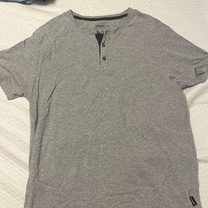 Kenneth Cole T-shirt